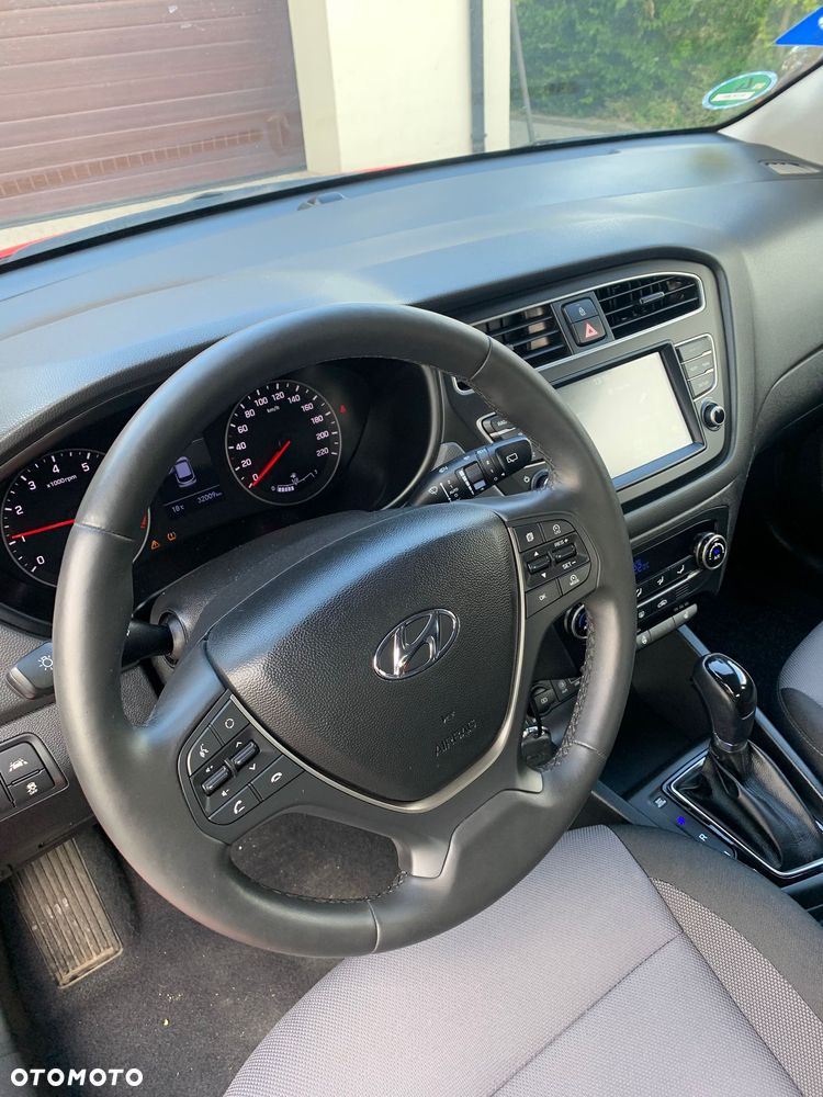Hyundai i20 blue 1.0 T-GDI Active DCT Trend - 9