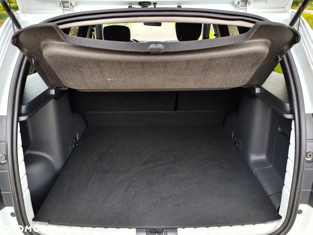 Dacia Duster 1.2 TCe Laureate 4x4 S&S EU6 - 27