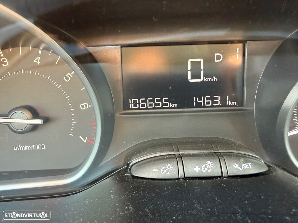 Peugeot 2008 PureTech 110 Stop&Start EAT6 Allure - 7
