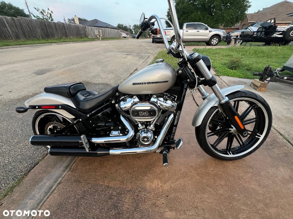 Harley-Davidson FXSB Breakout - 4