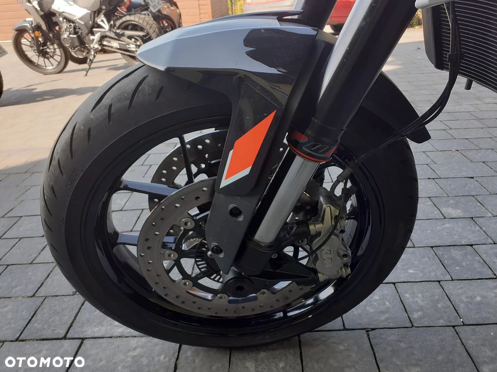 KTM Duke - 19
