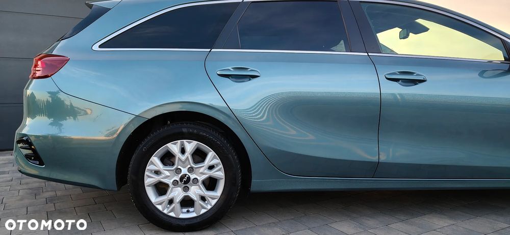 Kia Ceed ver-1-6-crdi-mhev-business-line - 10