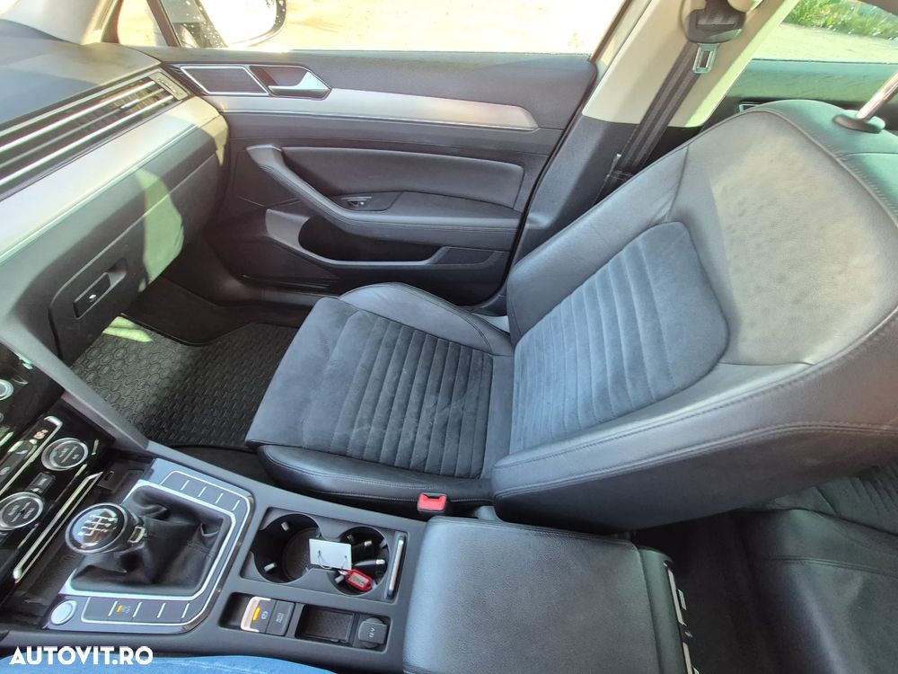 Volkswagen Passat Variant 2.0 TDI Highline - 2