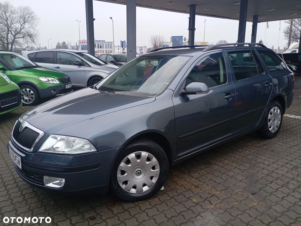 Skoda Octavia 1.6 Combi Ambiente - 4