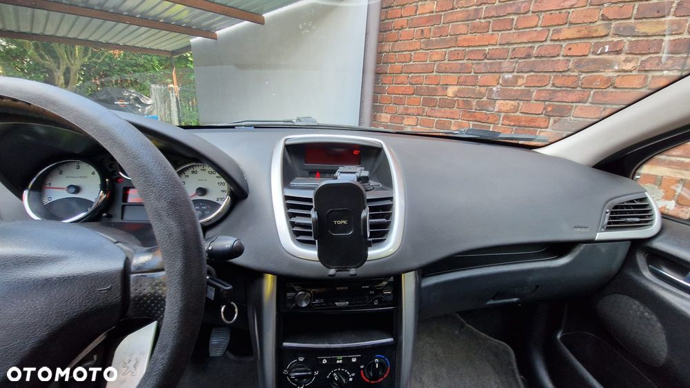 Peugeot 207 90 HDi FAP (Blue Lion) Sport - 12