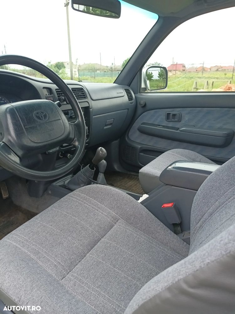 Toyota Hilux - 10