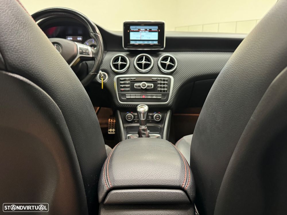 Mercedes-Benz A 180 CDI (BlueEFFICIENCY) AMG Sport - 27