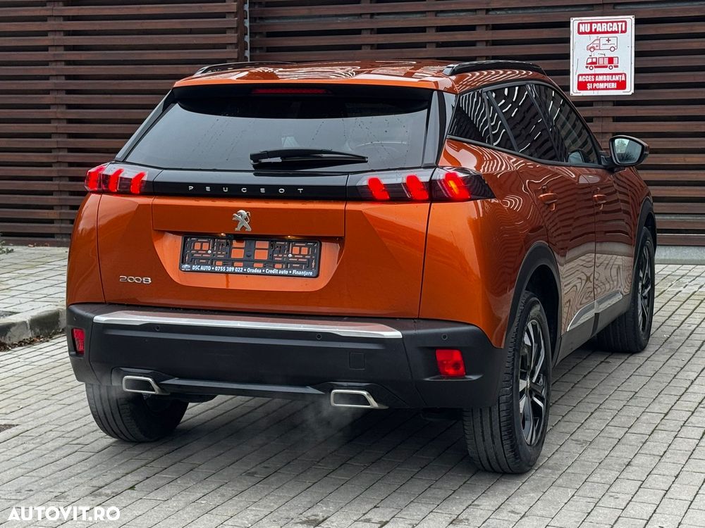 Peugeot 2008 PureTech 130 EAT8 Allure - 13