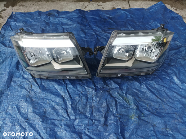 Vw Crafter reflektor prawy lewy przód 7C2941005 7C2941006