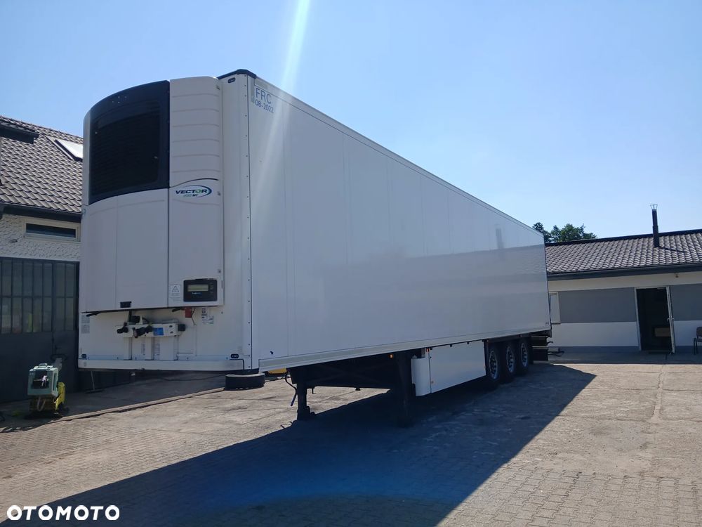 Schmitz Cargobull SKO24/L