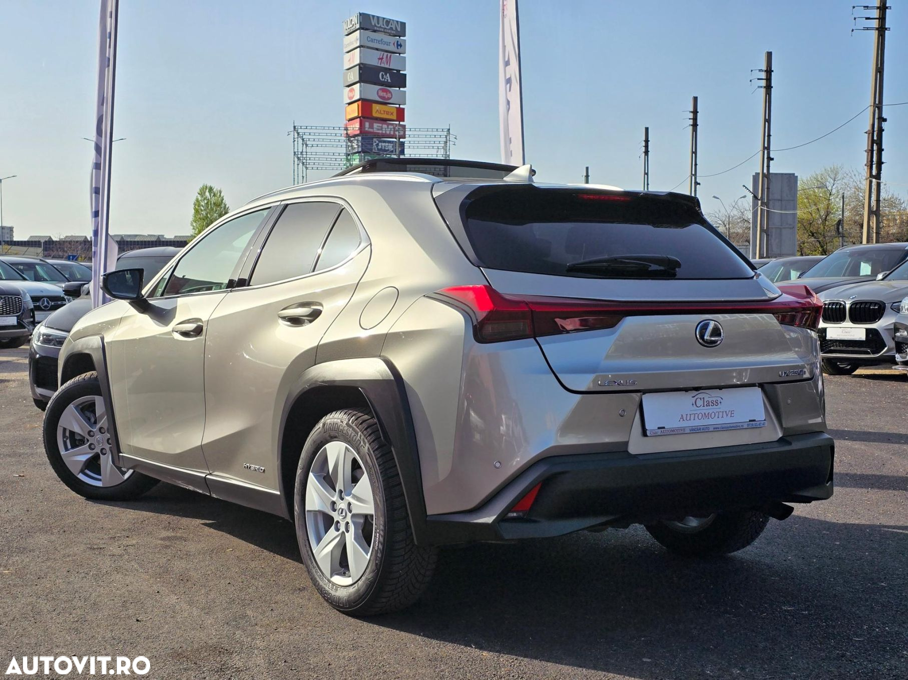 Lexus UX 250h Luxury Line - 4