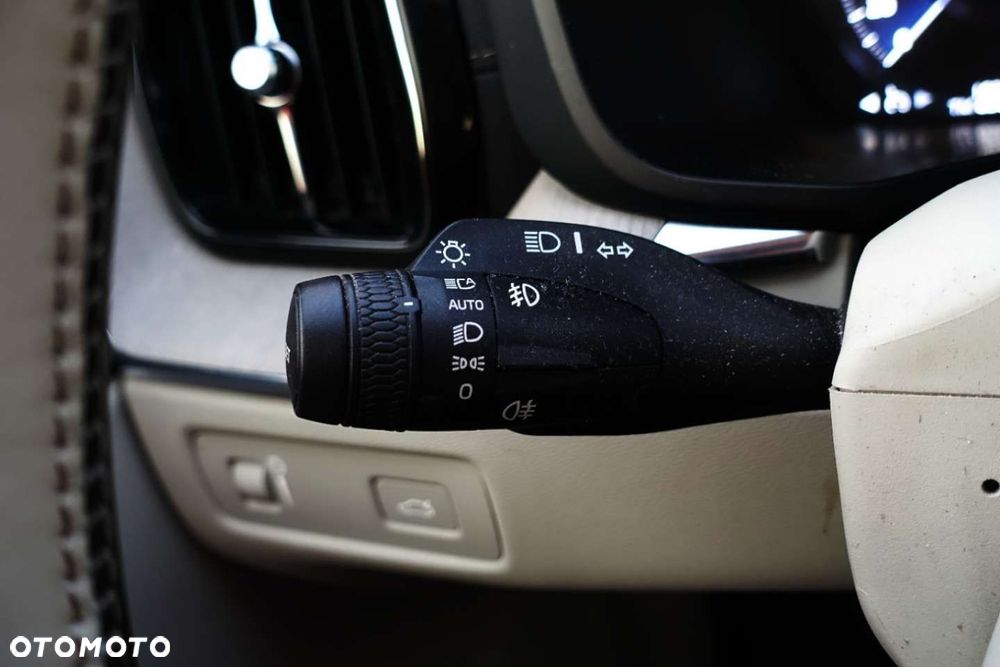 Volvo XC 60 - 21