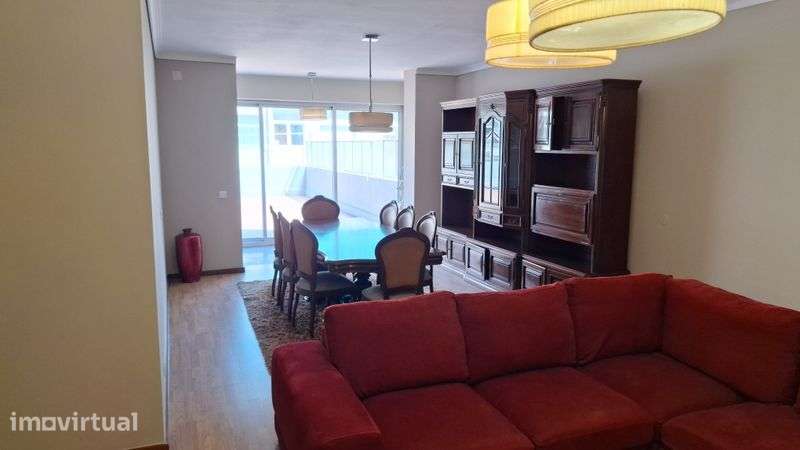Apartamento T4 - Centro de Gaia 
- 4 Quartos - 1 Suite - - Grande imagem: 2/8