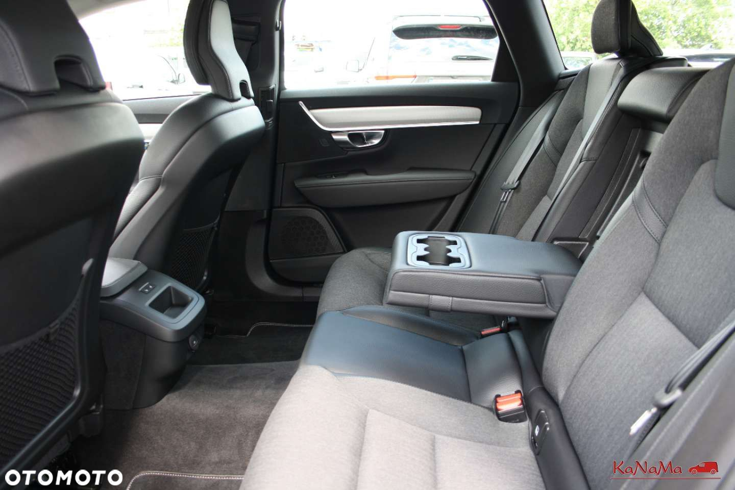Volvo V90 Cross Country - 23