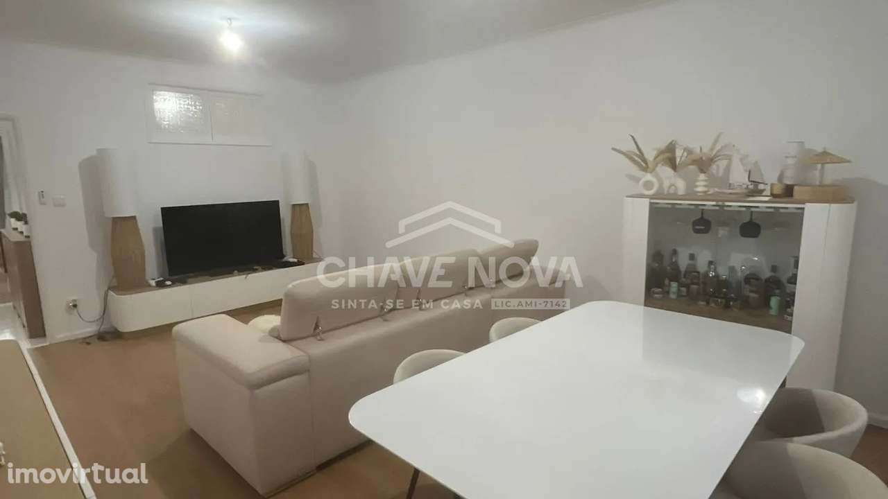 T2+1 c/ lugar de garagem em Oliveira do Douro - Grande imagem: 2/21