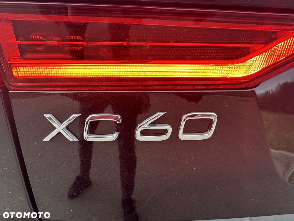 Volvo XC 60 T5 Momentum Pro - 16