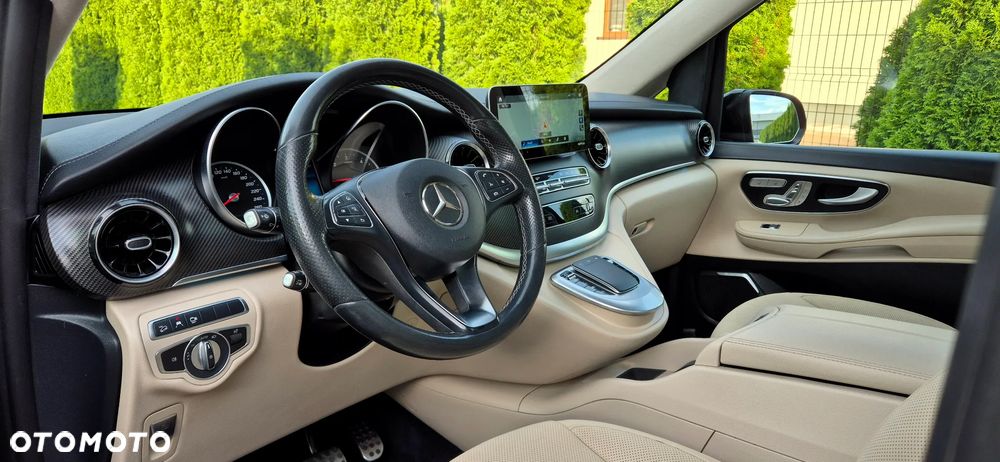 Mercedes-Benz Klasa V 300 d 4-Matic Exclusive 9G-Tronic (d³ugi) - 29