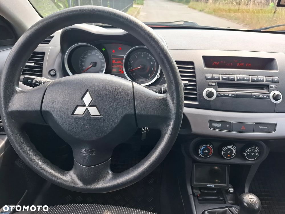Mitsubishi Lancer 1.8 Intense - 25