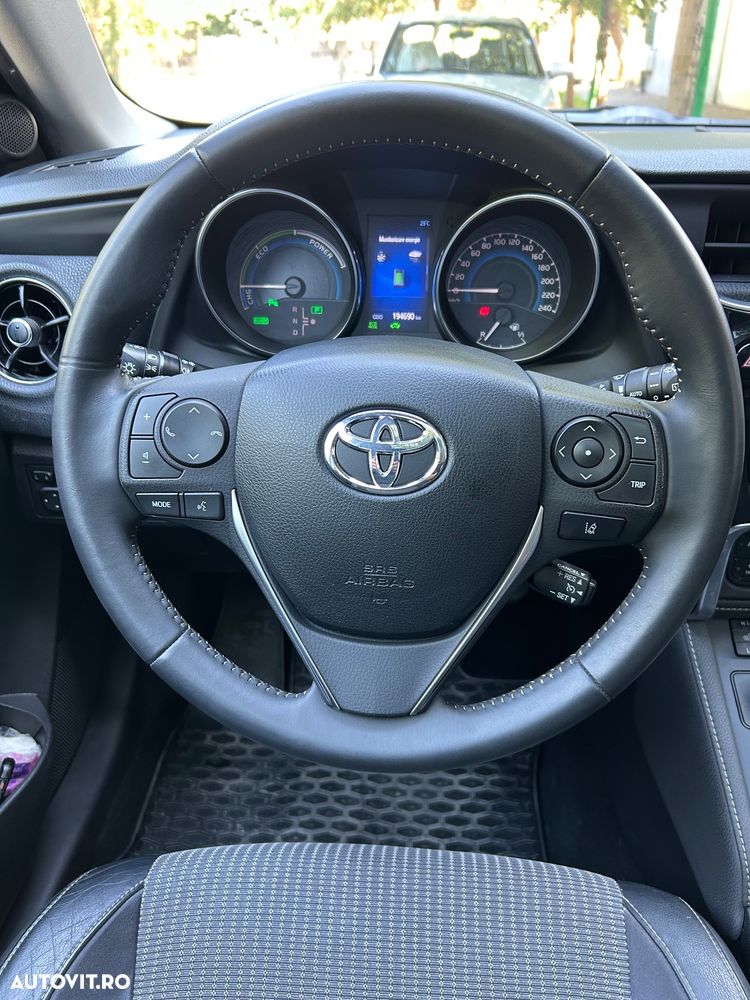 Toyota Auris 1.8 L VVT-i Sol+ - 10