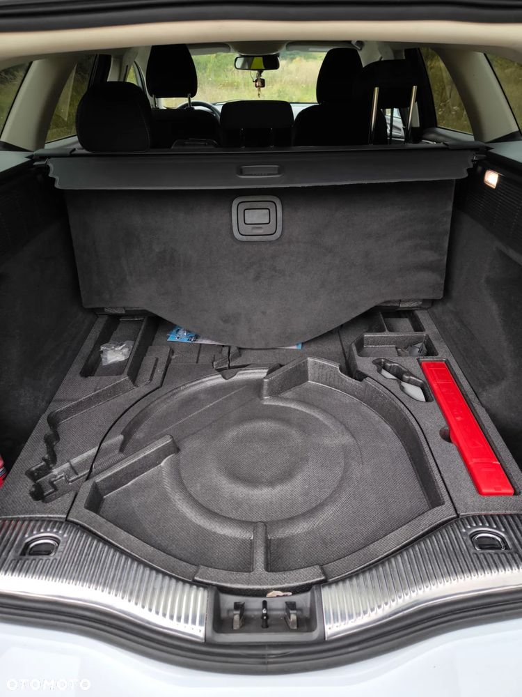 Ford Mondeo 2.0 EcoBlue Titanium - 28