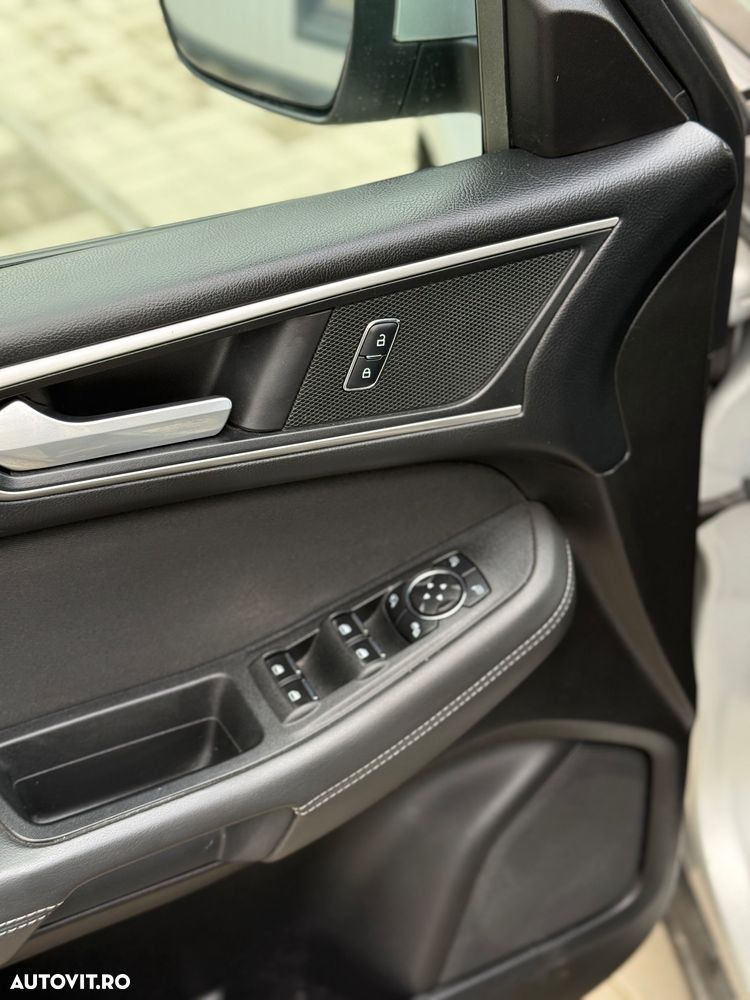 Ford S-Max 2.0 EcoBlue Aut. Titanium - 19