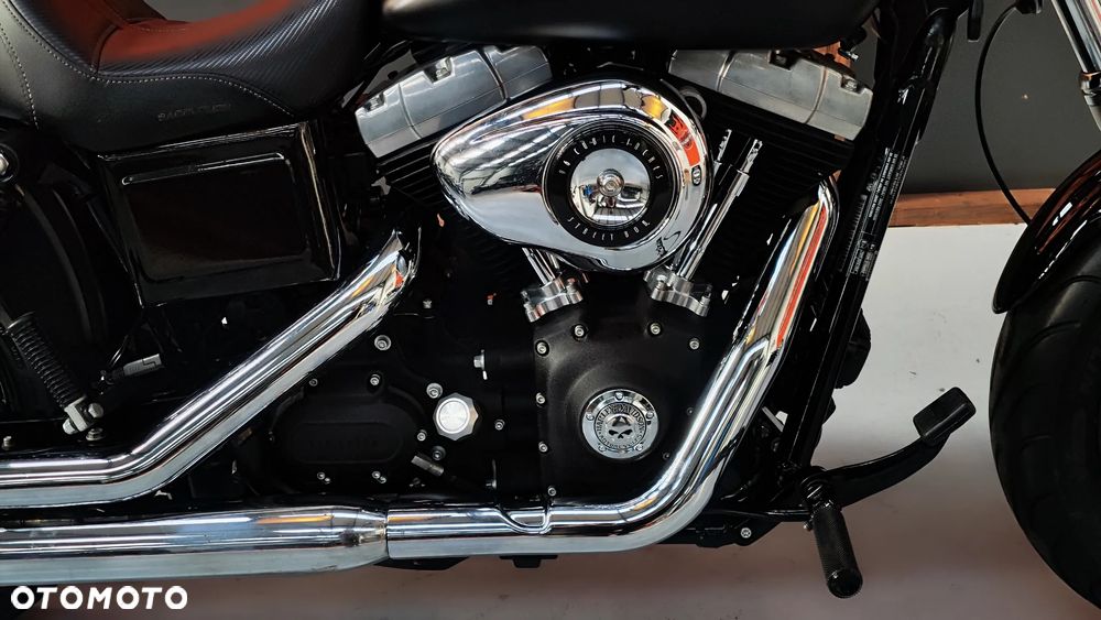 Harley-Davidson Dyna Street Bob - 33