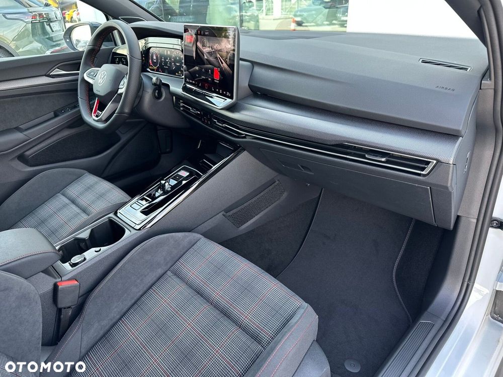 Volkswagen Golf - 18