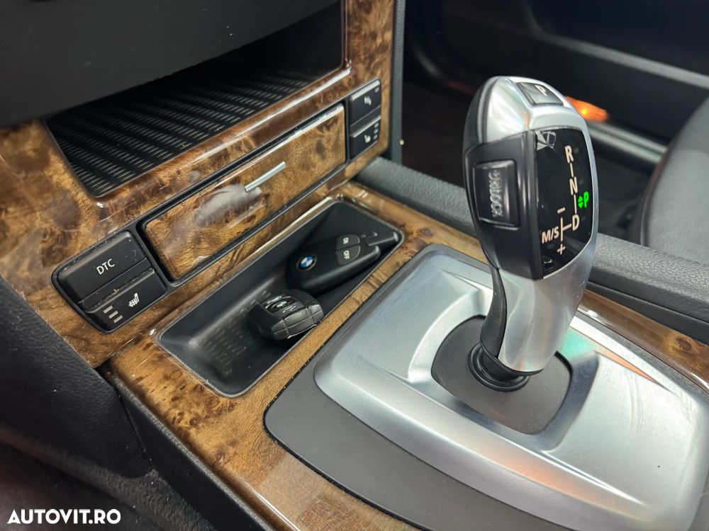 BMW Seria 5 520d Aut. Edition Exclusive - 26