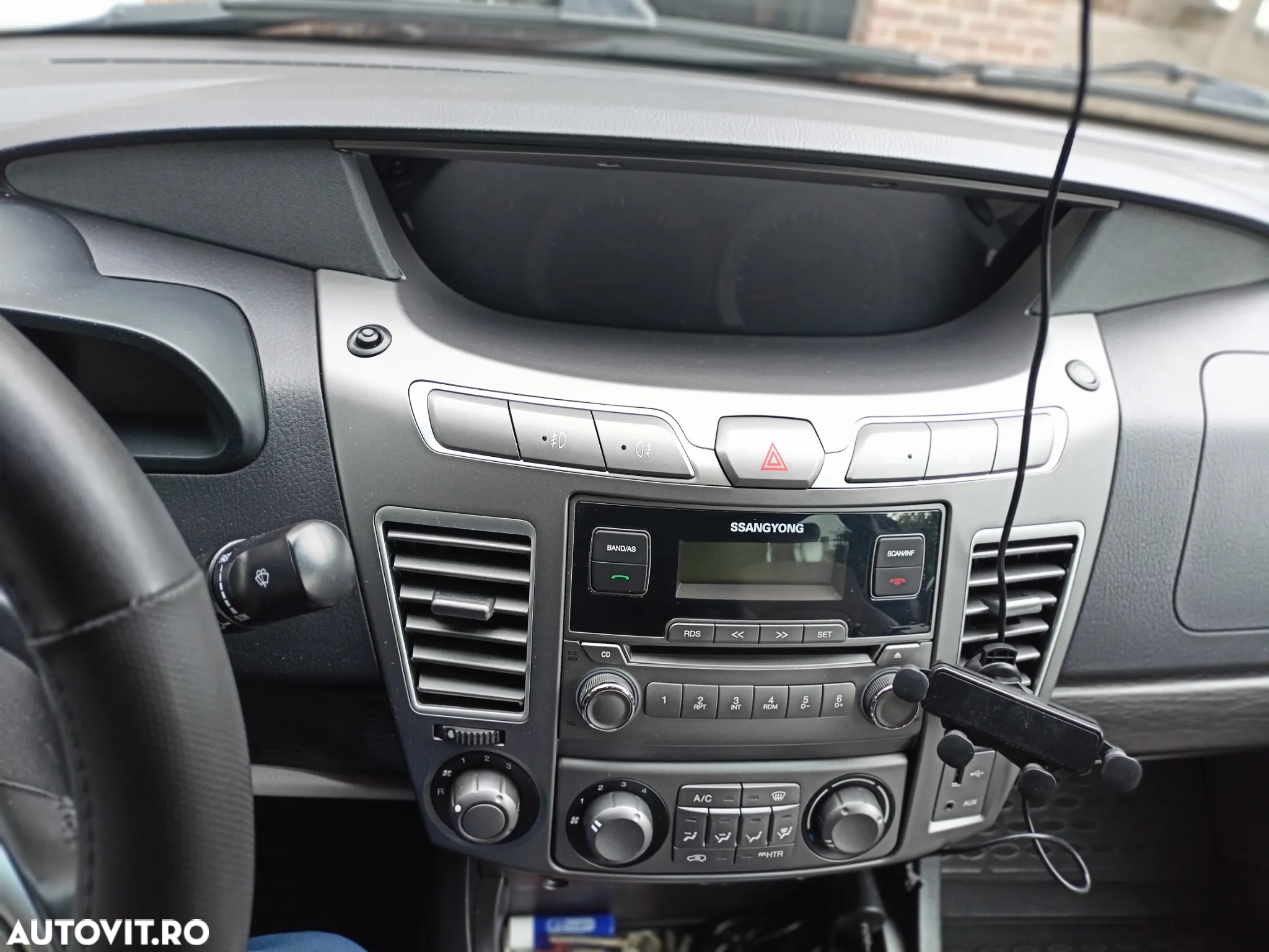 SsangYong Rodius - 11