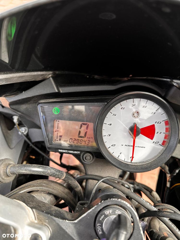 Yamaha YZF - 6