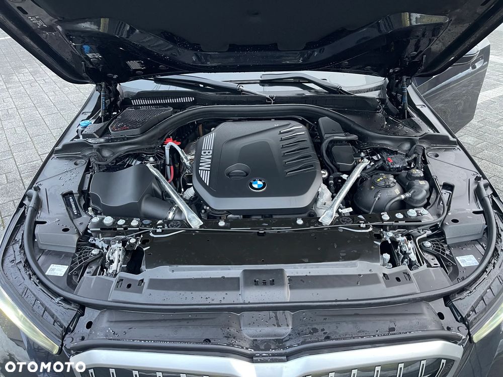 BMW Seria 5 540d xDrive mHEV - 40