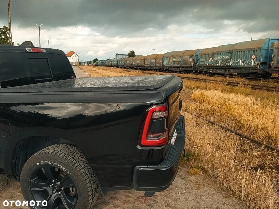 RAM 1500 Crew Cab Shortbed Bighorn - 23