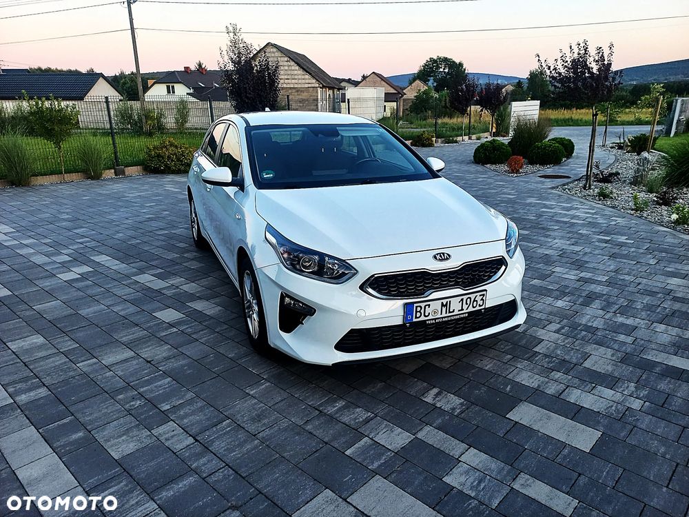 Kia Ceed 1.6 CRDi DCT Spirit - 13