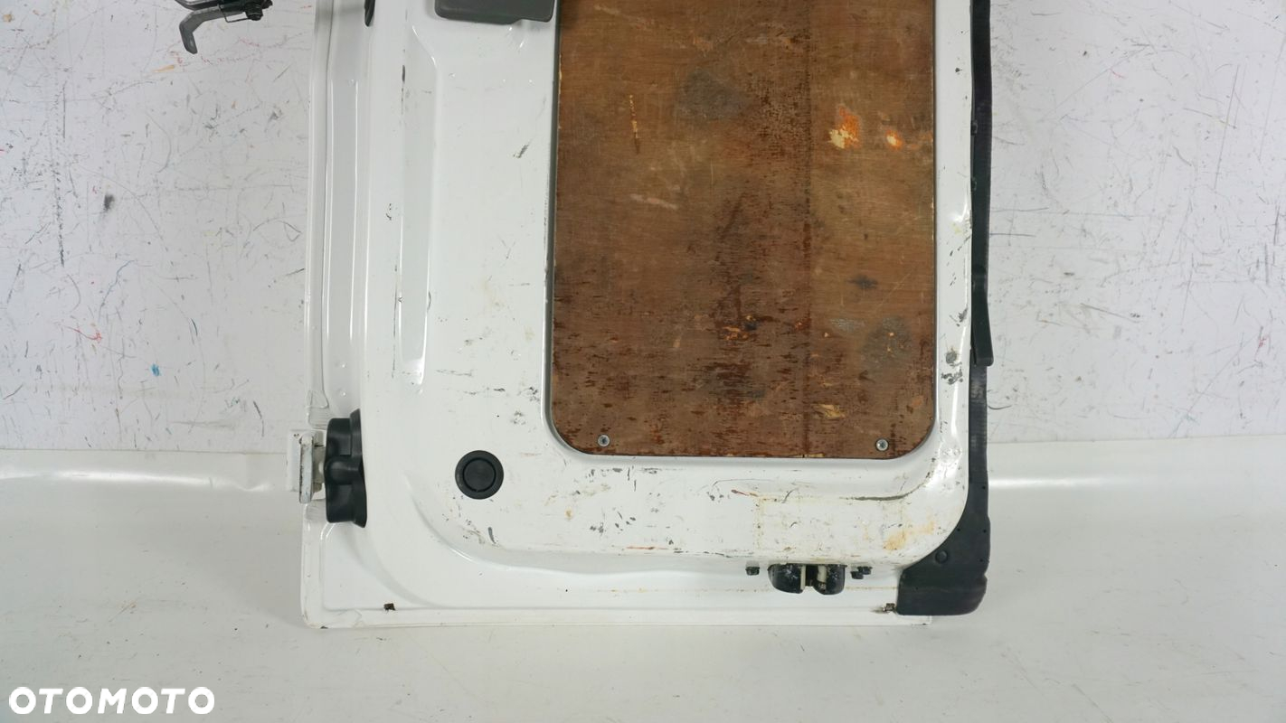 DRZWI PRAWY TYŁ PRAWE TYLNE SKRZYDEŁKA NISSAN NV200 QM1 NV 200 - 10