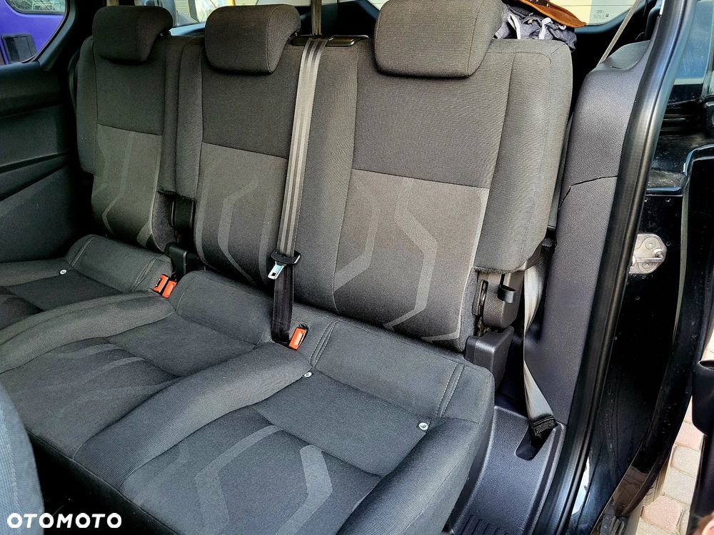Ford Tourneo Connect Grand - 12