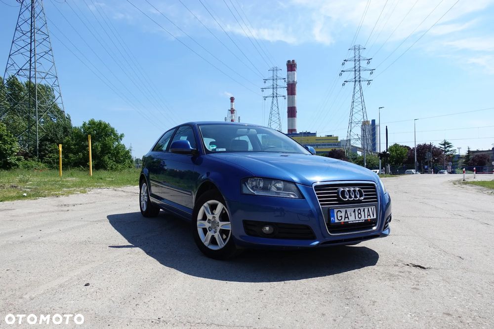 Audi A3 3-drzwiowe 1.6 Ambiente - 1