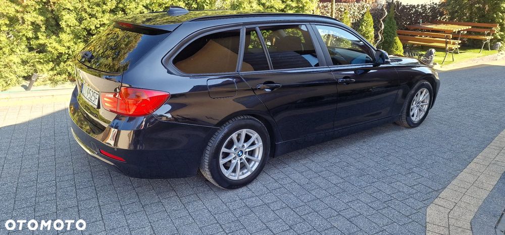 BMW Seria 3 318d Sport Line - 17
