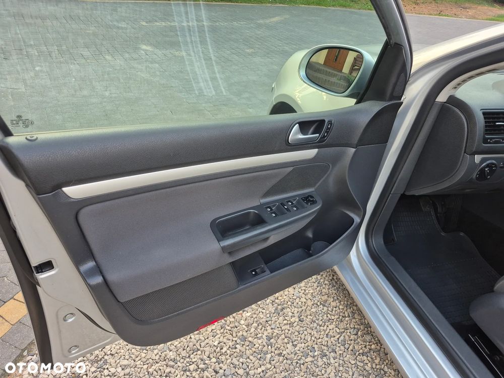 Volkswagen Golf 1.6 United - 11