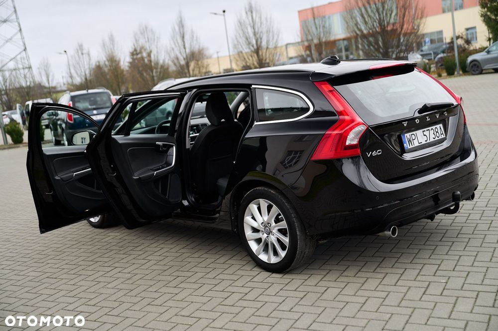 Volvo V60 T5 Geartronic Momentum - 17