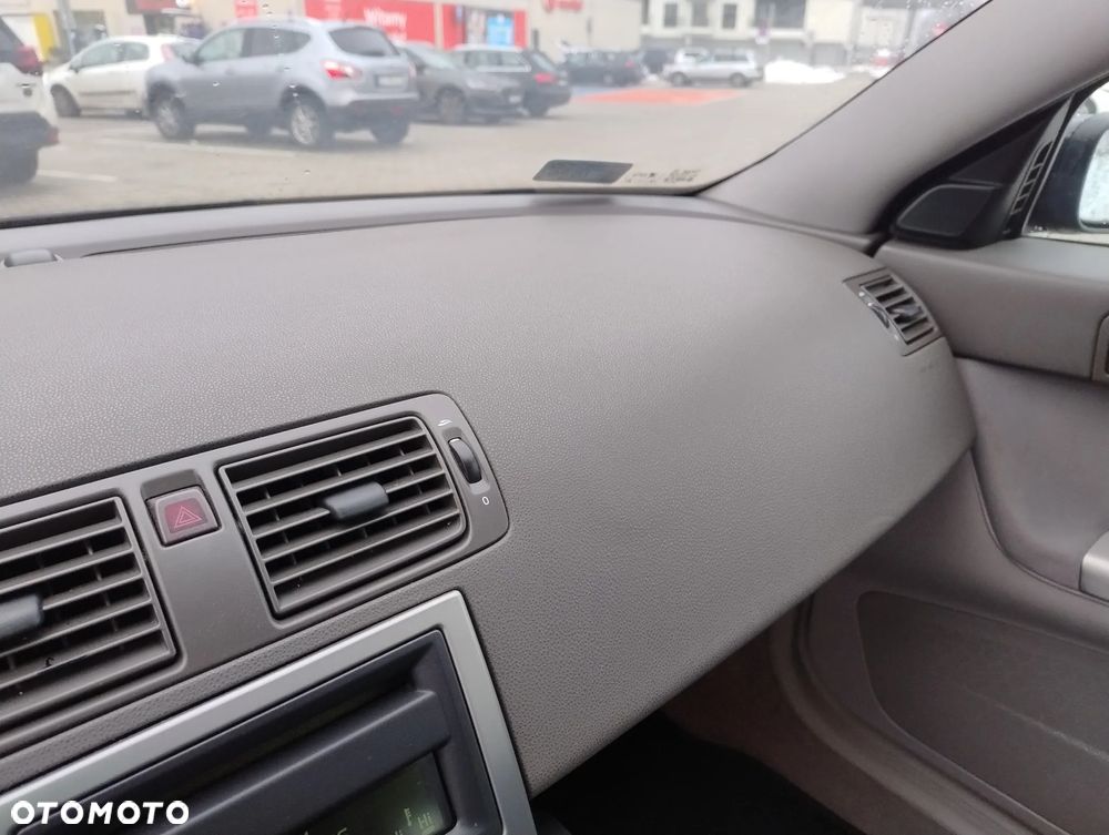 Volvo V50 1.6D Momentum - 16