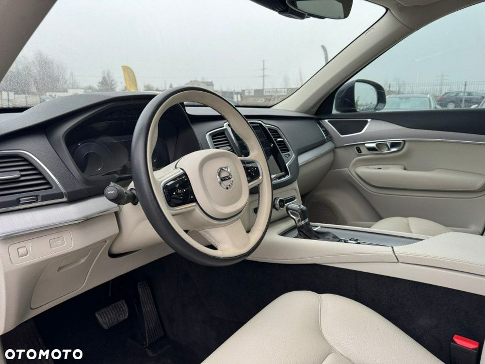 Volvo XC 90 - 10