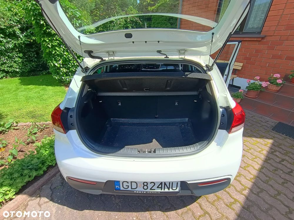 Kia Rio 1.4 M - 9