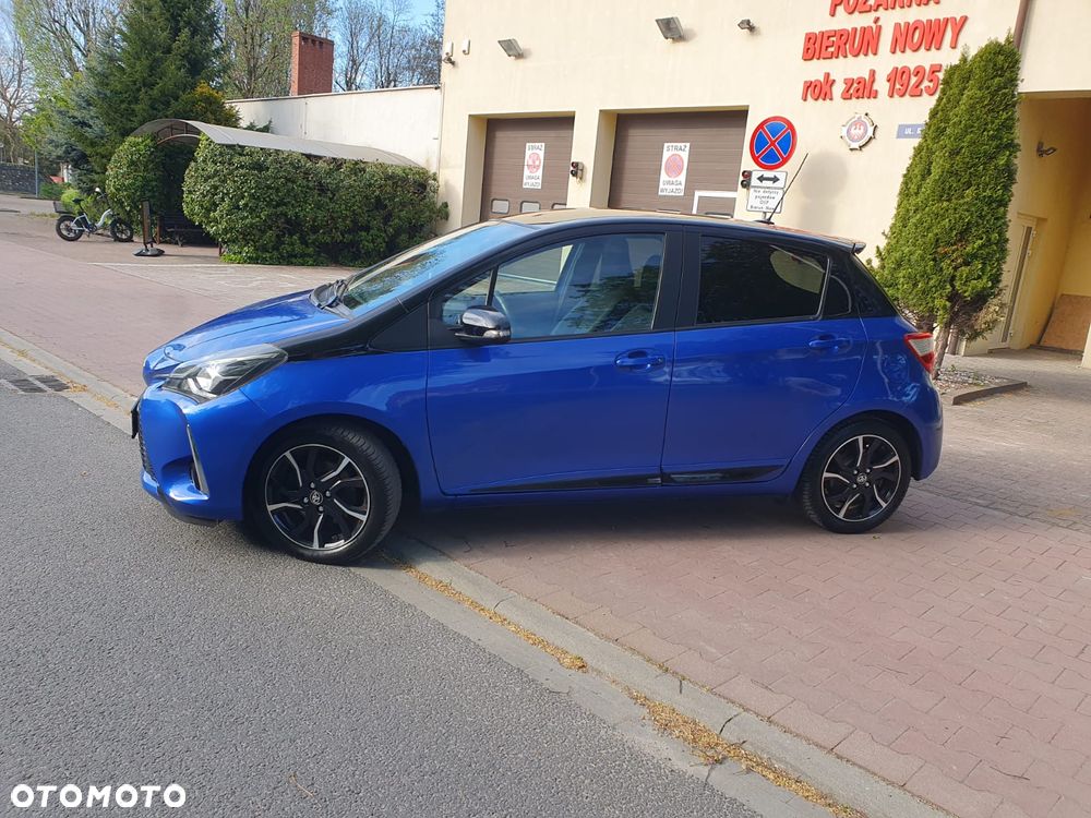 Toyota Yaris 1.5 Premium - 5