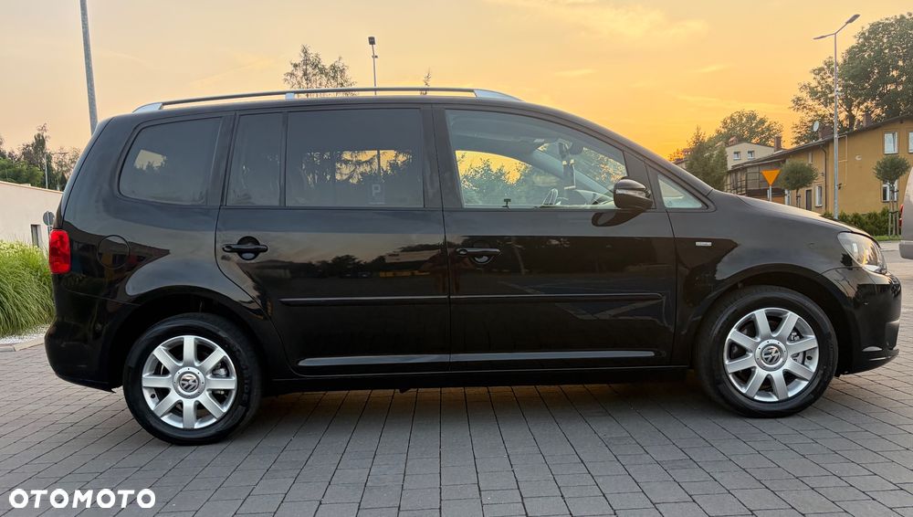 Volkswagen Touran 2.0 TDI DPF DSG Life - 17