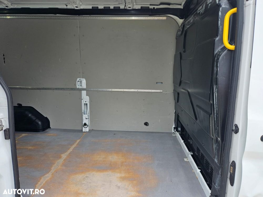 Ford Transit L2H2 - 10