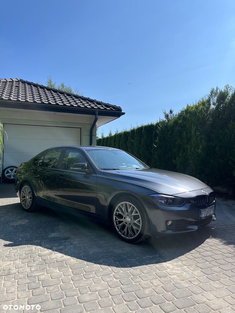 BMW Seria 3 318d - 3