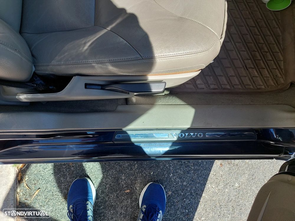 Volvo S60 2.4 D5 - 19