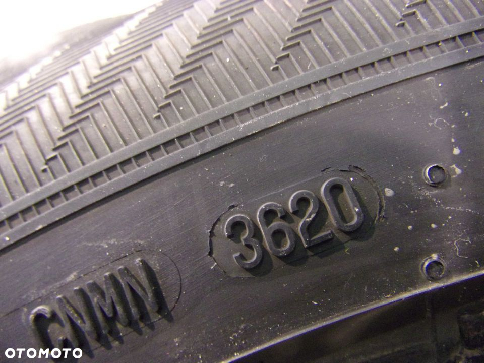 OPONY GISLAVED EURO FROST 6MM 225/60 17R - 6