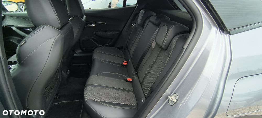 Peugeot 2008 BlueHDi 130 GT S&S EAT8 - 9