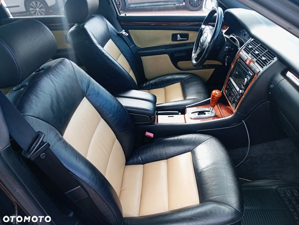Audi S8 - 22